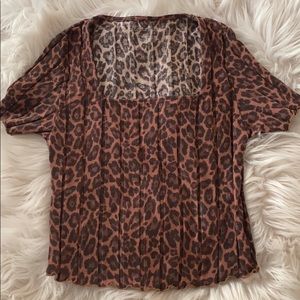 American Eagle Distressed Cheetah Cropped Top S